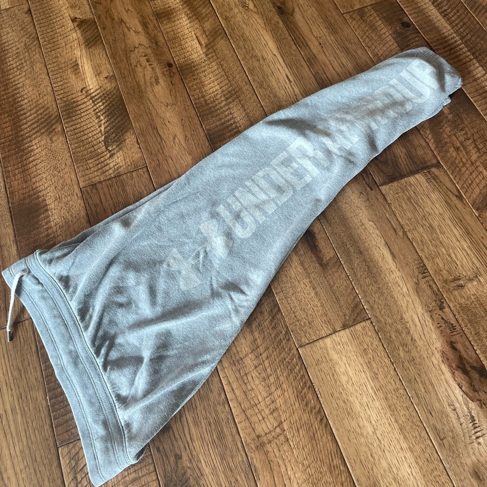 UnderArmor gray joggers